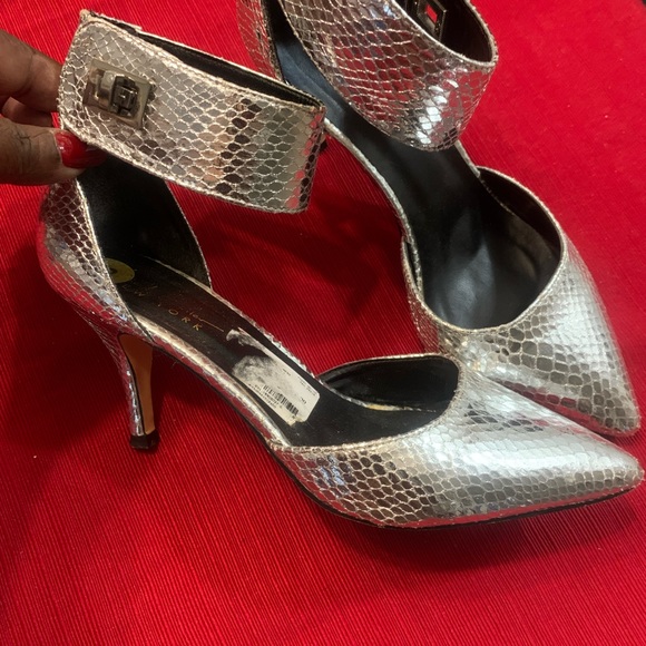 Can’t wear them anymore…assorted Size 8 shoes….$8 a pair - Picture 9 of 15